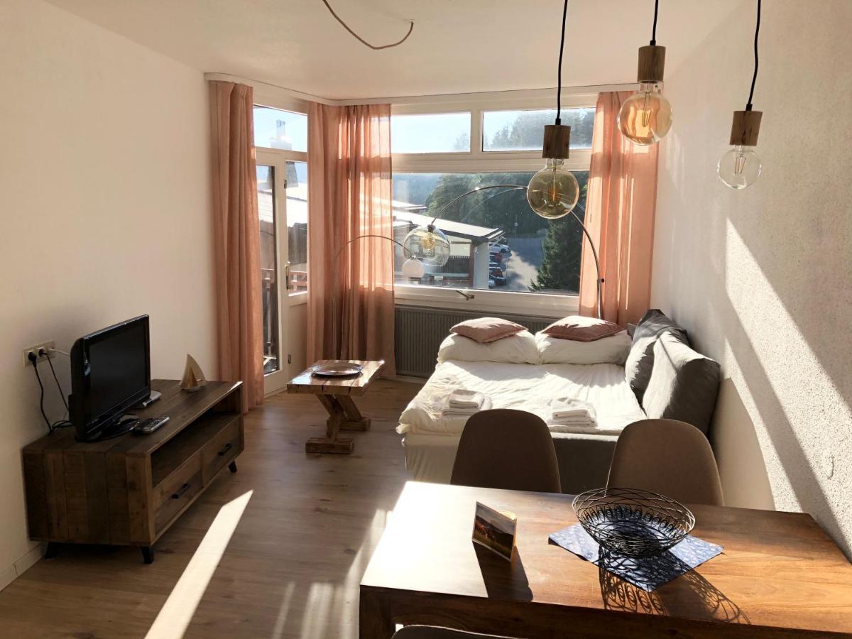שלוכזי Zu Hause Am See - Pool, Sauna, Fitnessraum מראה חיצוני תמונה